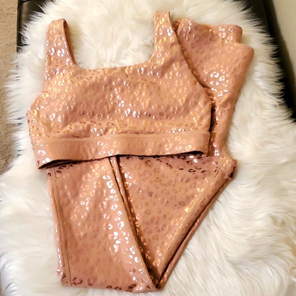 Nova Wild Leopard Metallic sport set - Picture 7 of 17